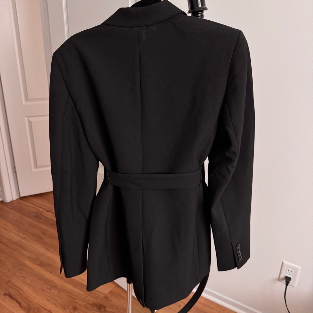 Aritzia Babaton Innovate Blazer - Picture 4 of 4